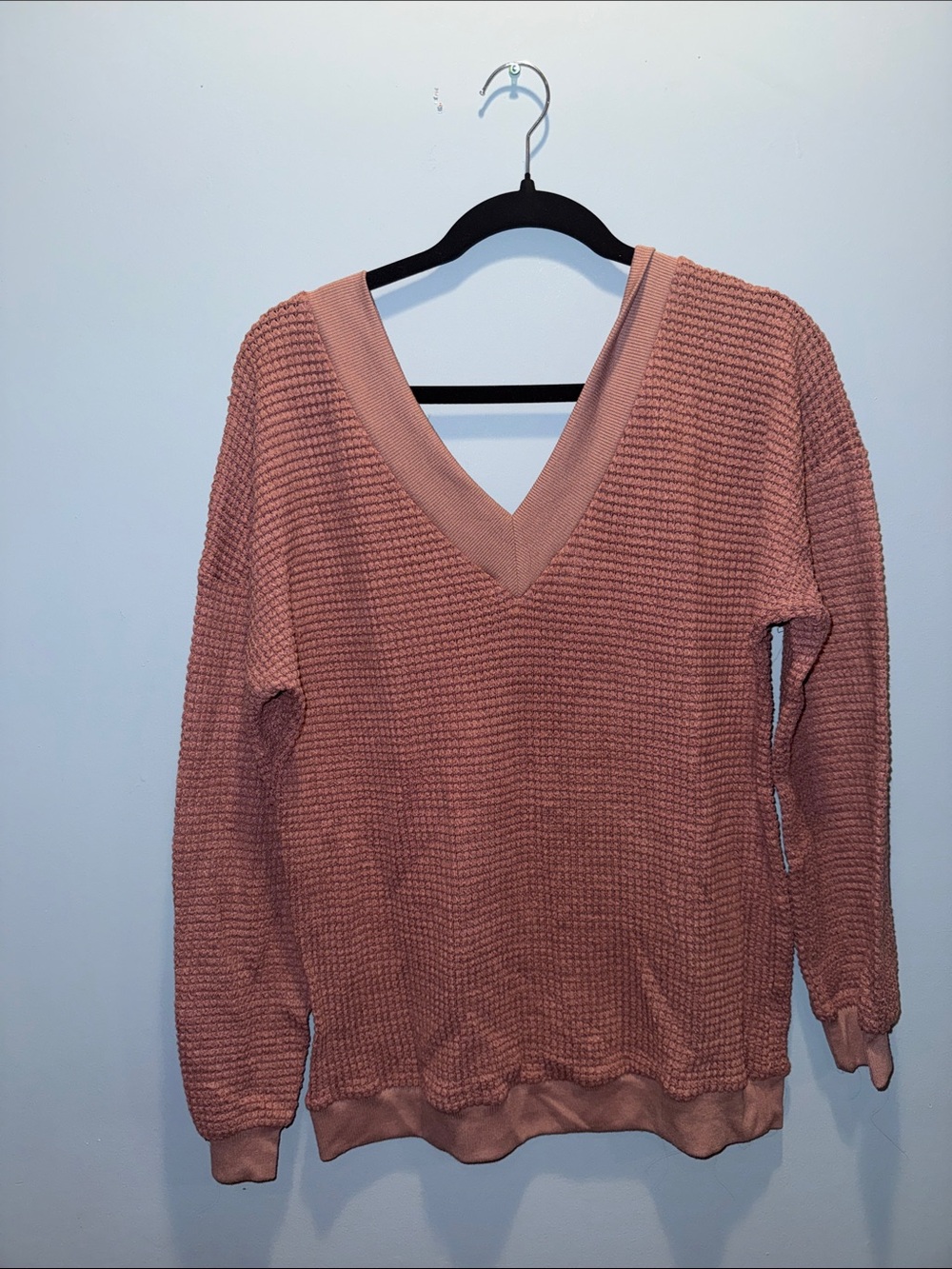 Relaxed Waffle V-Neck Sweater in Dusty Rose